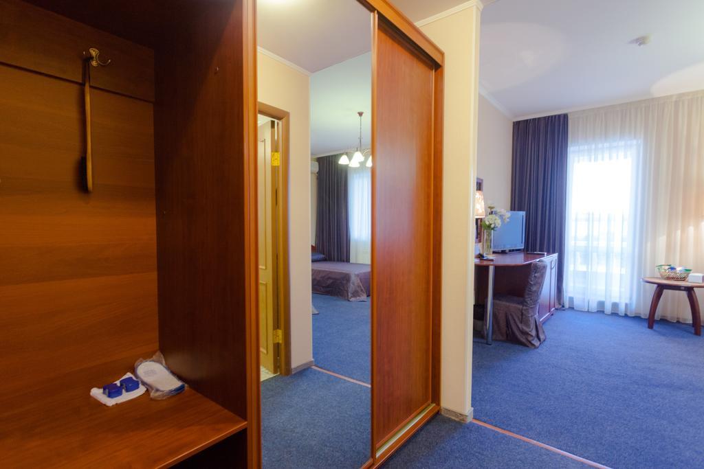 Rahat Hotel Aktau  Værelse billede